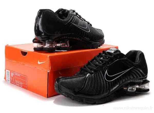 Hommes Nike Shox R4 625 noire (3)